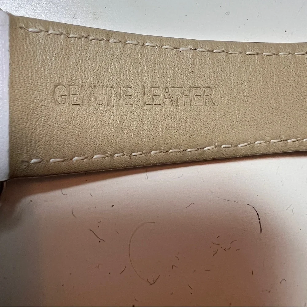 WATCH BAND FOR APPLE WATCH. White leather. Bought on Etsy. 44-Large